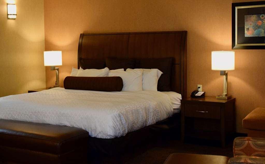 Evergreen Resort Cadillac Room photo