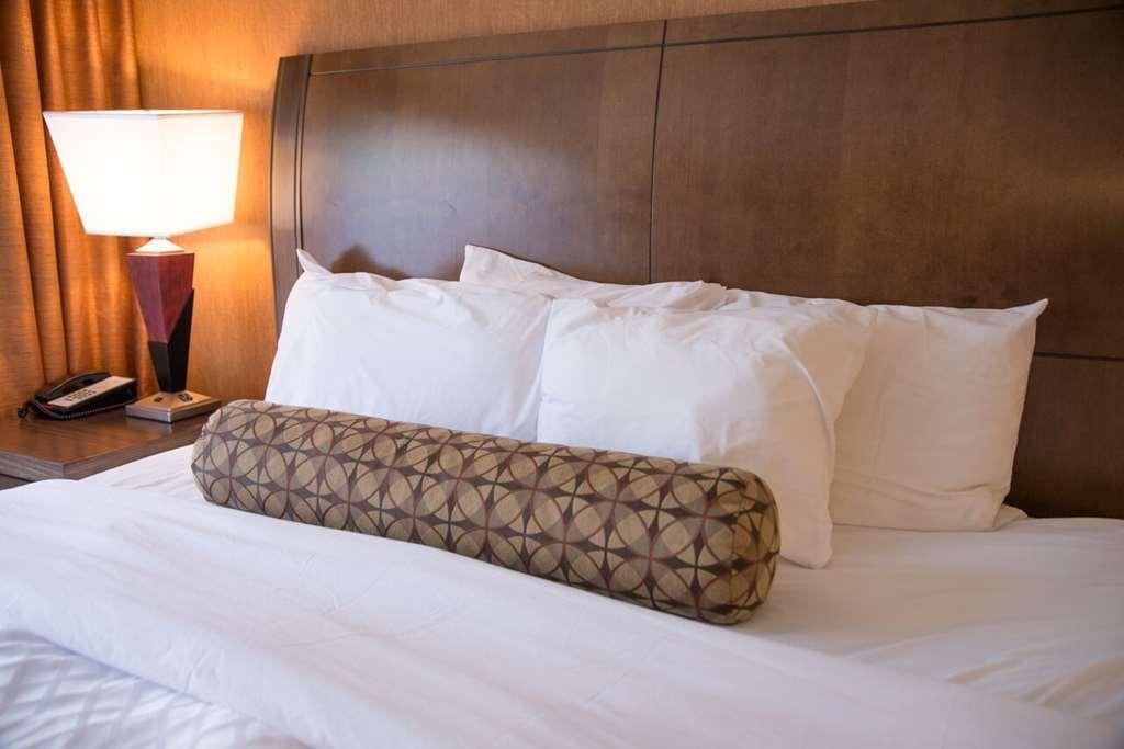 Evergreen Resort Cadillac Room photo